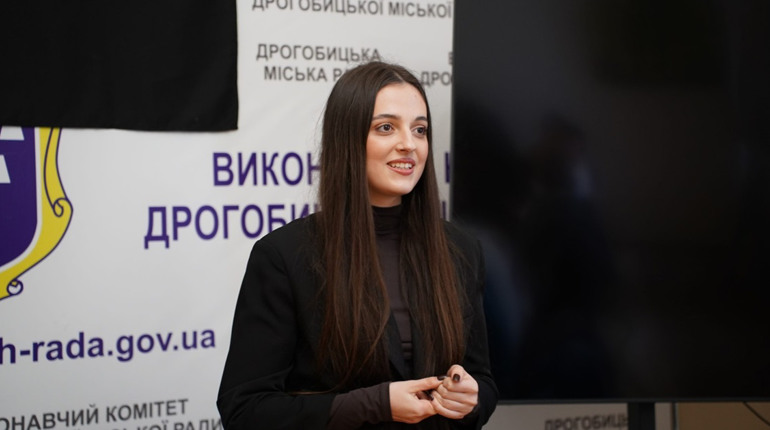 “Ми маємо бути рівноправним партнером влади”: Аліна Сілецька очолила Молодіжну раду Дрогобича