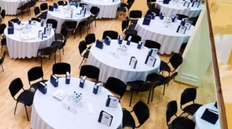 Як вибрати скатертини для корпоративу чи весілля