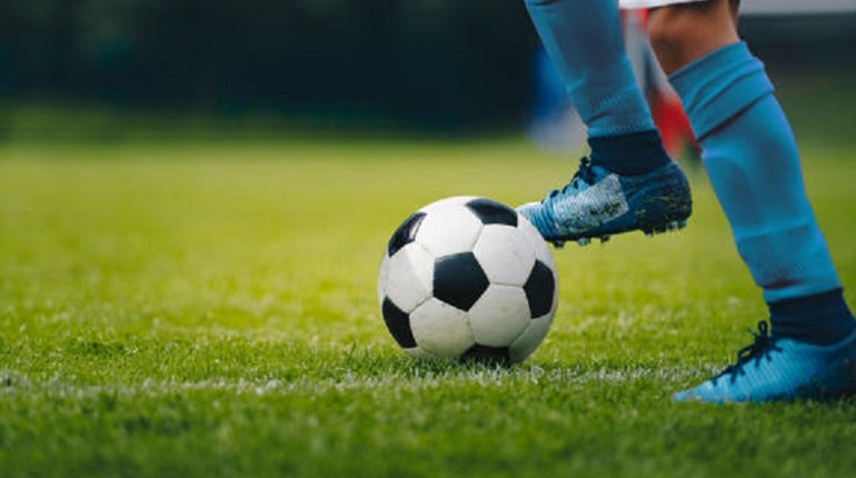 10 грудня: Всесвітній день футболу та інші свята, події й дати