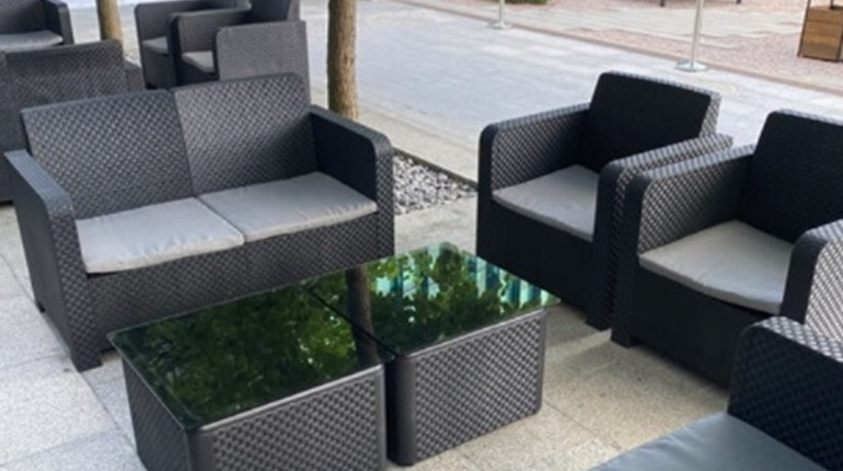 Меблі для івентів: як уникнути помилок під час вибору