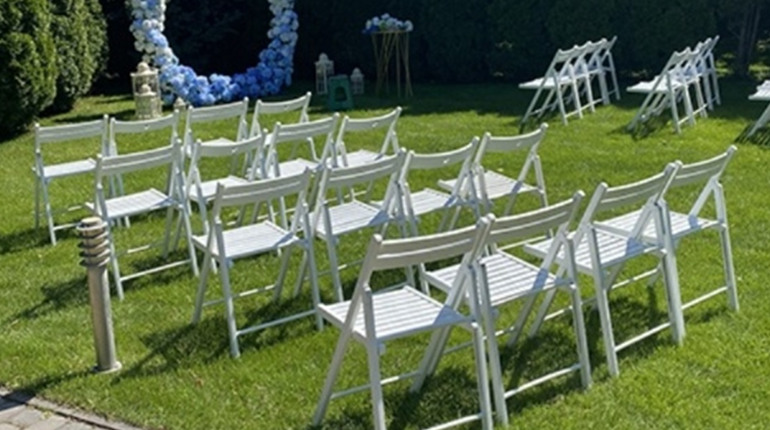 Як організувати lounge-зону: меблі, світло, розсадка