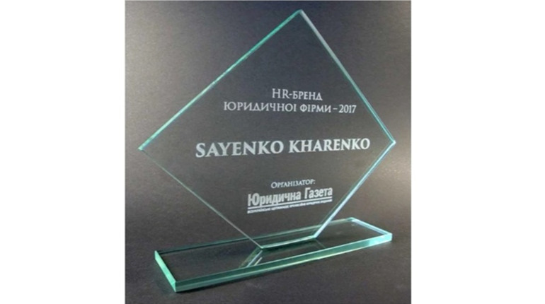 Емоції п'єдесталу: чому спорт обирає скло замість металу