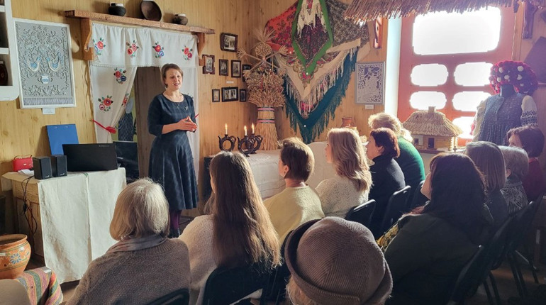 Традиції святкування Різдва в Україні: лекція у Гадяцькому історико-краєзнавчому музеї