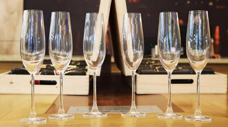 Як обрати бокали на свята: деталі, які формують атмосферу