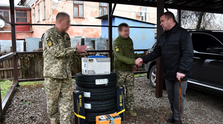 Громада долучилася до придбання запчастин і ремонту авто для військових