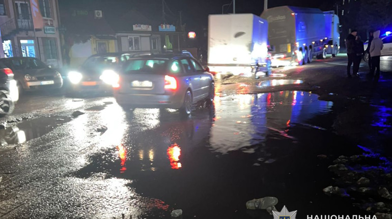 Під колесами автомобіля загинув житель Кременця