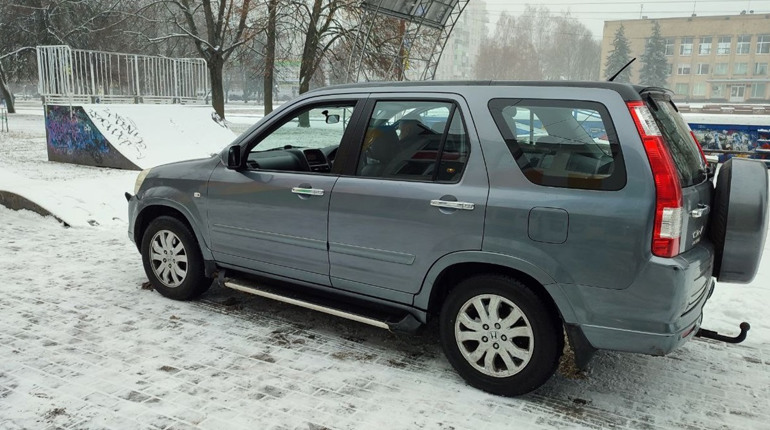 Автівка як «розхідний матеріал»: Волонтери «Шостка-Добро» передали транспорт на фронт