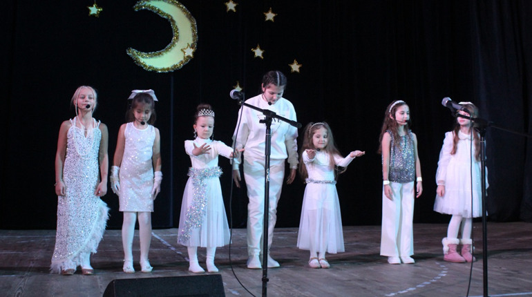 “Різдвяний калейдоскоп” або як пройшов звітний концерт Дитячої школи мистецтв