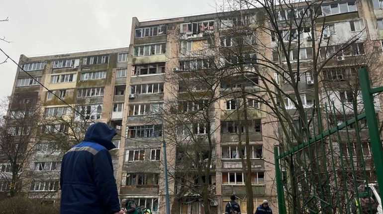 Наслідки атаки на Південне: 8 постраждалих, зруйнований ліцей та десятки пошкоджених квартир (ФОТО)