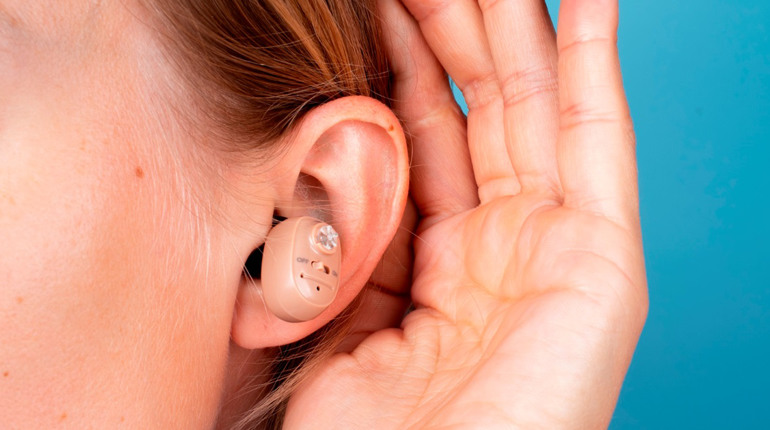 Як отримати слуховий апарат безкоштовно: в Україну надійшли майже 7 тисяч пристроїв