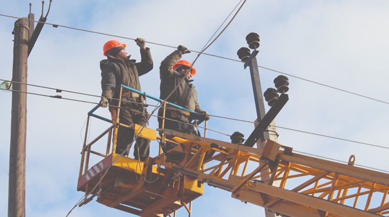 День енергетика у 2015: якою була робота «воїнів світла» 10 років тому