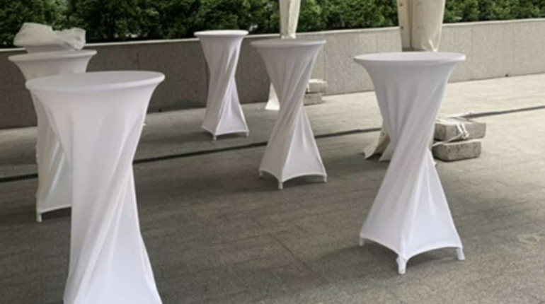 Як правильно розрахувати кількість столів для події