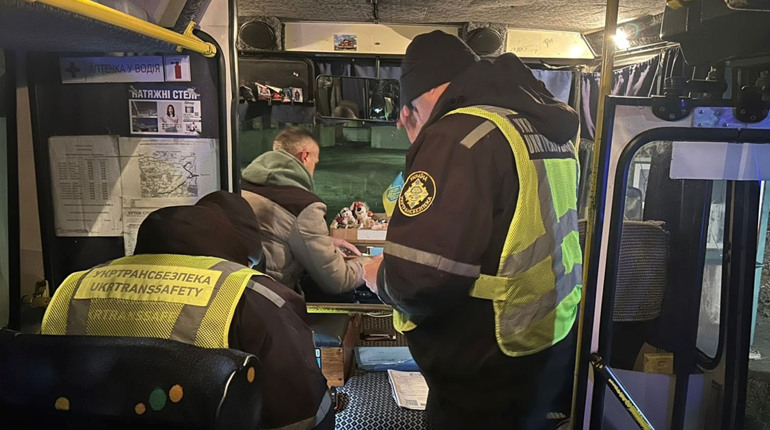 Порушення режиму праці водіїв: на Дрогобиччині перевірили приміські маршрути