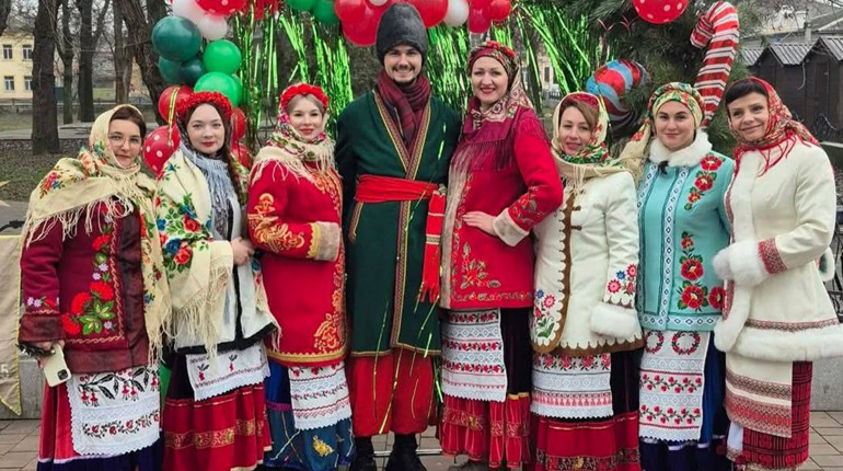 Колядуємо: зберігаємо традиції та віру в Перемогу