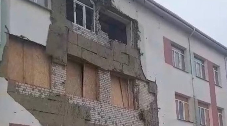 На Херсонщині армія рф атакувала житлові квартали, критичну та соціальну інфраструктуру