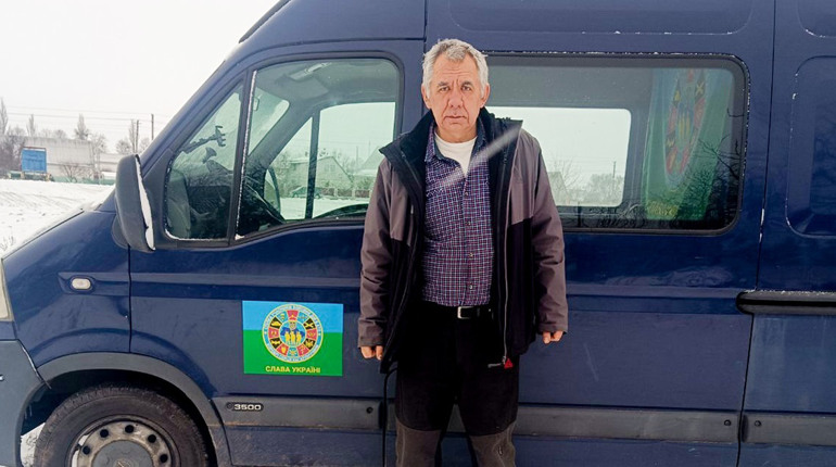 Нове життя волонтерського буса: як аграрії Кагарличчини допомагають волонтерам тримати стрій