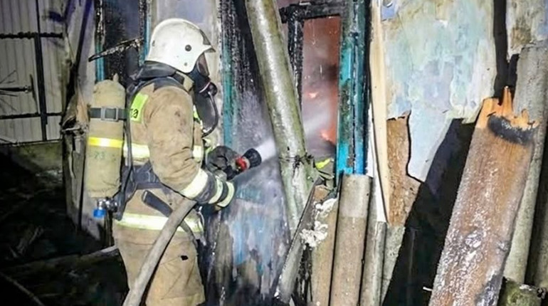 В Почаєві горів закинутий будинок