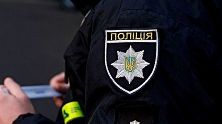 У Переяславі "біля танку" в дворі виявили труп 53-річного чоловіка: хроніка поліції