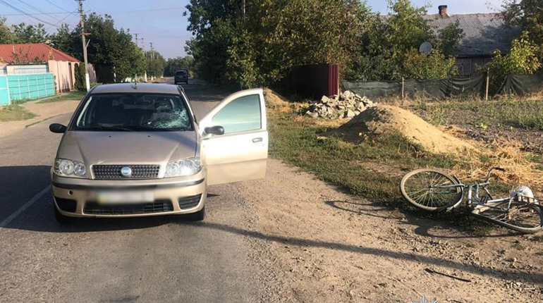 ДТП в селі Троїцьке: водійка з Біляївської громади травмувала велосипедистку