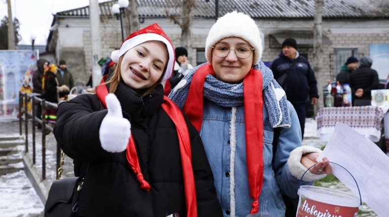 Єдність, колядки і донати: у Балті на благодійному ярмарку зібрали 400 тисяч для фронту
