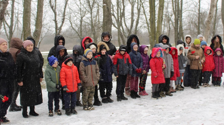 В Олександрівській гімназії відкрили меморіальні дошки Олександру Пелиничку та Роману Притулі
