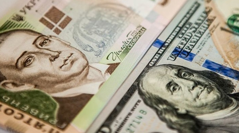 Без обвалів, але з девальвацією: що чекає на долар у 2026 році