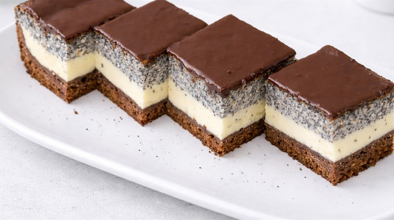 Шоколадний сирник з маком Лілії Цвіт: святковий пляцок, перевірений роками