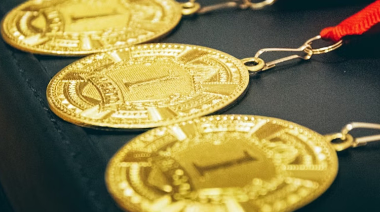 Корпоративні нагороди, які мотивують: як вибрати найкраще для команди