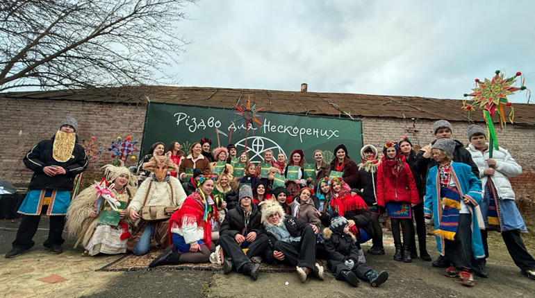 «Різдво для нескорених» у Первомайську щороку збирає все більше людей: історія однієї ініціативи