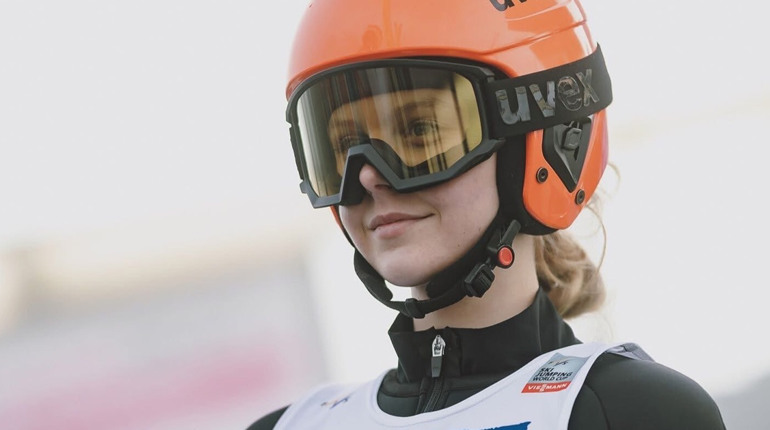 Кременчанка Каріна Козлова — у фіналі Кубка світу зі стрибків на лижах