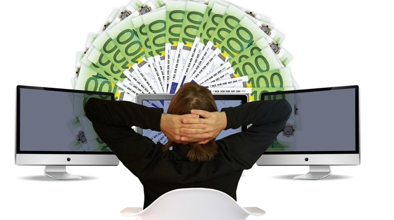 Зоотовари, книги та косметика: як українські онлайн-ритейлери адаптуються до нових умов