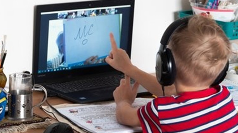 У закладах освіти Старокостянтинівської громади продовжили дистанційне навчання