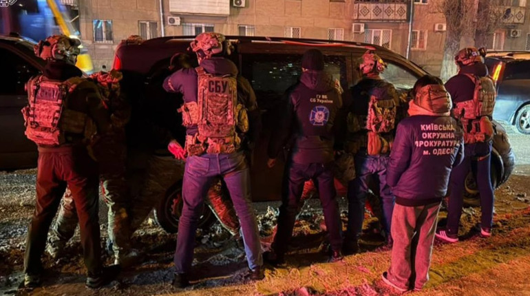 Викрали та вимагали $6000: на Одещині затримали працівників ТЦК