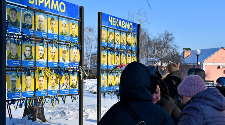 Алея Надії в Ніжині поповнилася портретами ще трьох безвісти зниклих містян, воїнів-захисників