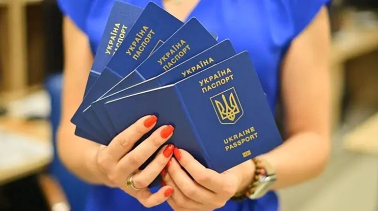 В Україні набули чинності нові правила громадянства: множинність, спрощення для союзників та іспити