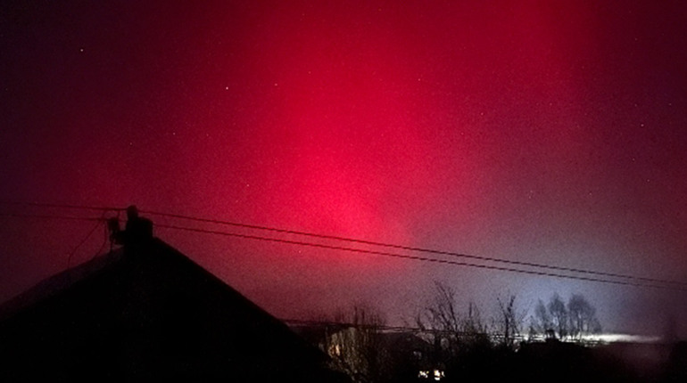 Над Полонним вночі спостерігали полярне сяйво: чому воно з’явилося