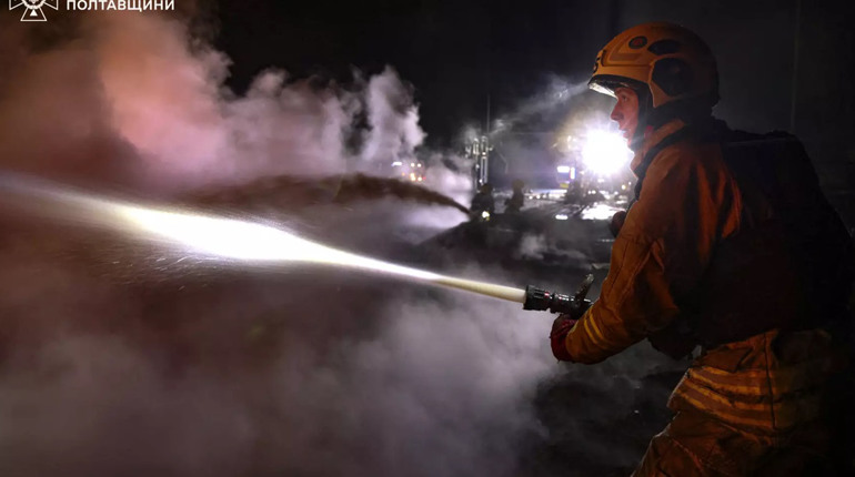 ППО відбила атаку на Полтавщині: пошкоджено будинок і промисловий об’єкт