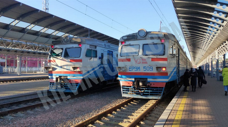 Оновлений графік приміських поїздів Фастів-Київ та Київ-Фастів: актуальний розклад з 22 січня