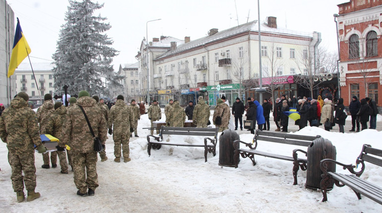 Ніжин провів в останню путь загиблого захисника Олександра Назаренка
