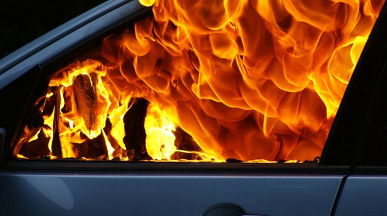 У Старокостянтинові ліквідували загоряння автомобіля