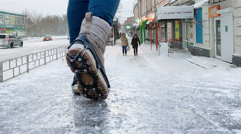 Як ходити по льоду й не падати: дослухайтеся до наших порад