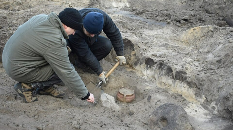 Археологи відкрили сторінку Подолу XVIII століття: нові знахідки у центрі Черкас