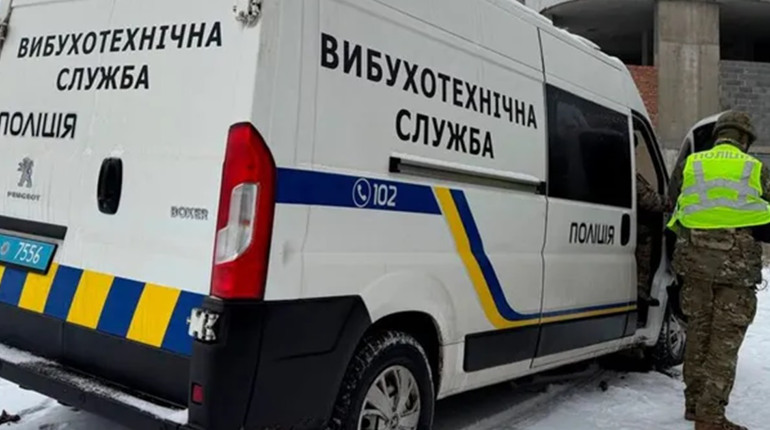 Аноніми повідомили про масове мінування шкіл та адмінбудівель Глухівщини