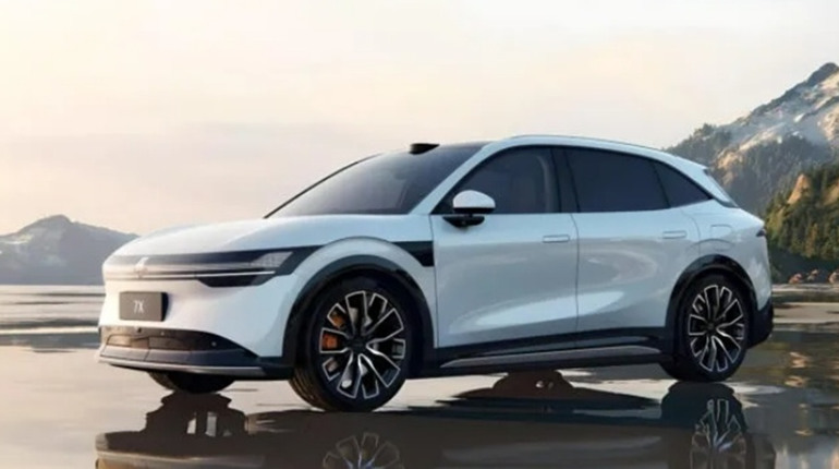 Як ZEEKR 7X 2WD Base поводиться у місті та на трасі