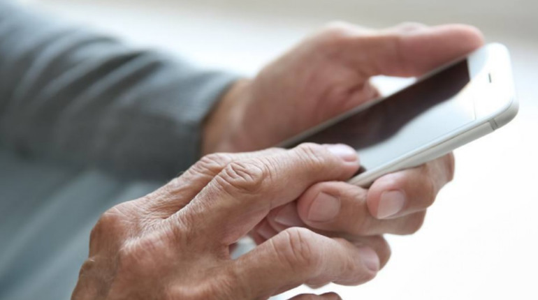 В Україні продовжили виплати пенсій понад 350 тисячам людей в окупації та за кордоном. Які умови?