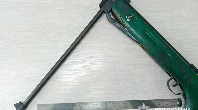 На Кременеччині у чоловіка виявили незадекларовану зброю