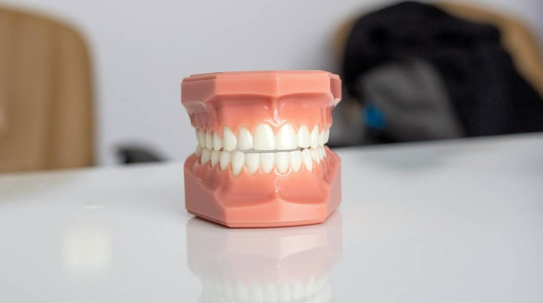 9 лютого: Міжнародний день стоматолога та інші дати, події, свята, народні прикмети