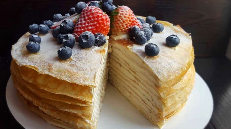 Млинцевий торт із заварним кремом: покроковий рецепт