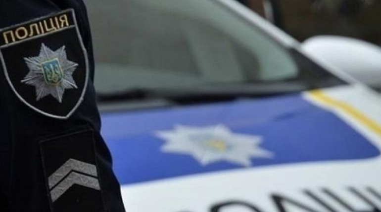 У селі на Переяславщині на власному подвір'ї помер 90-річний чоловік, сусід викликав поліцію