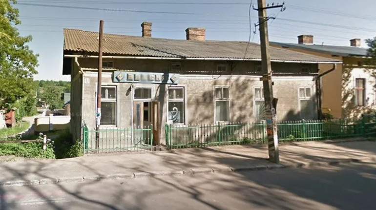 У Бориславі припинили роботу комунальної аптеки: мешканці проти і просять підписати петицію